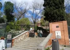 Puerta de Mariano de Cavia