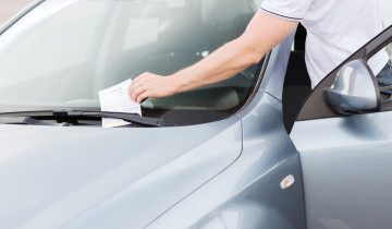 Transportation,And,Vehicle,Concept,-,Parking,Ticket,On,Car,Windscreen