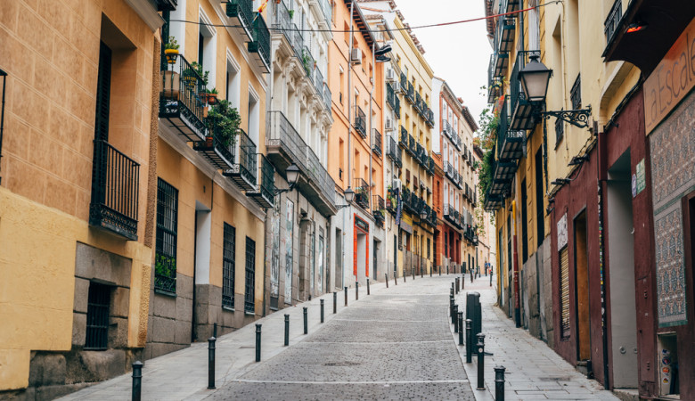 Madrid,,Spain,-,October,2,,2020:,Typical,Street,Amidst,Old